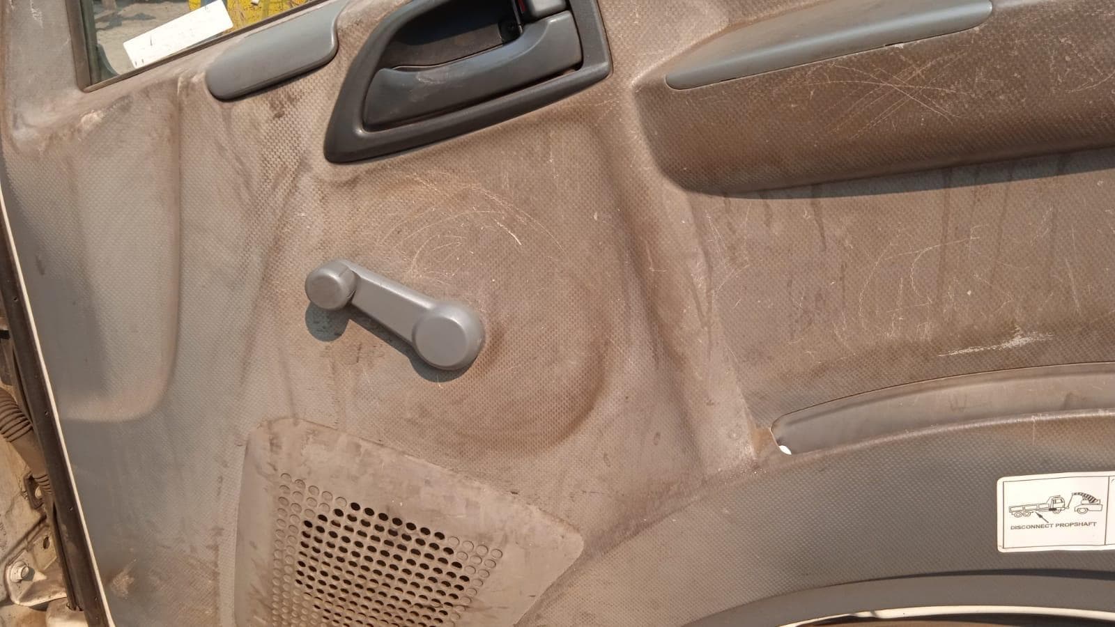 Isuzu NPR300 · — imagen 10