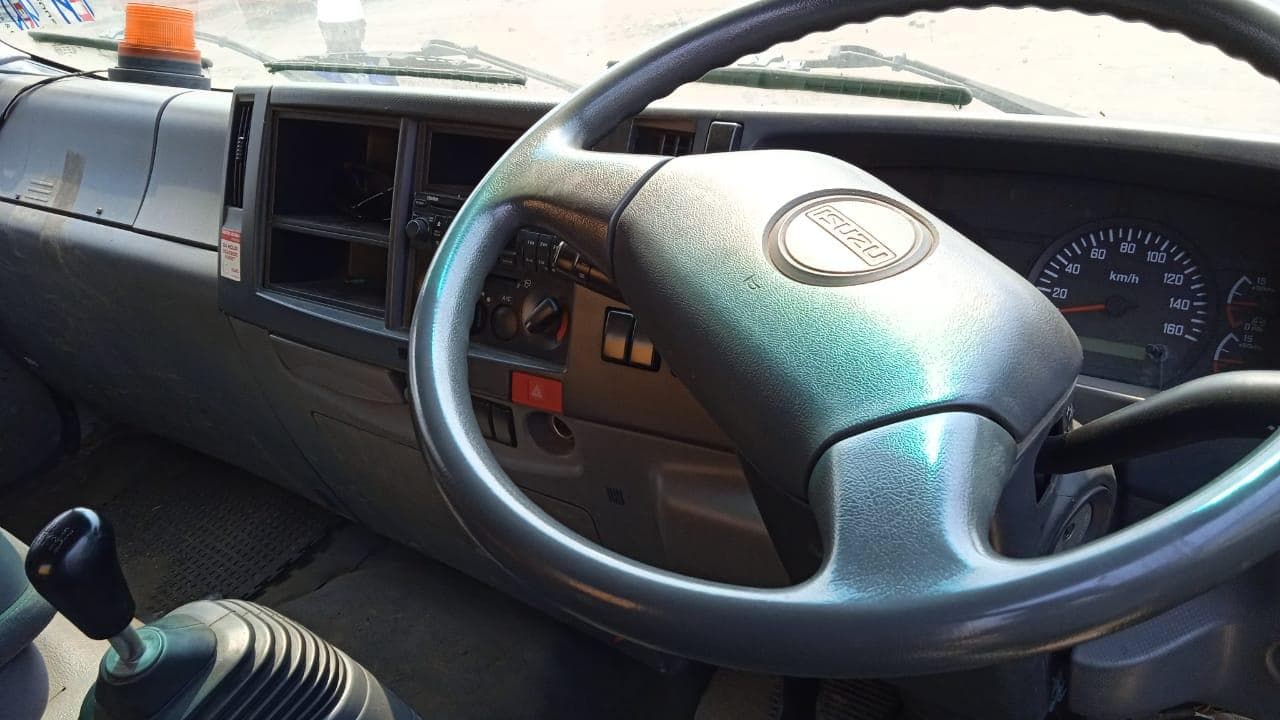 Isuzu FV21400 · — imagem 3