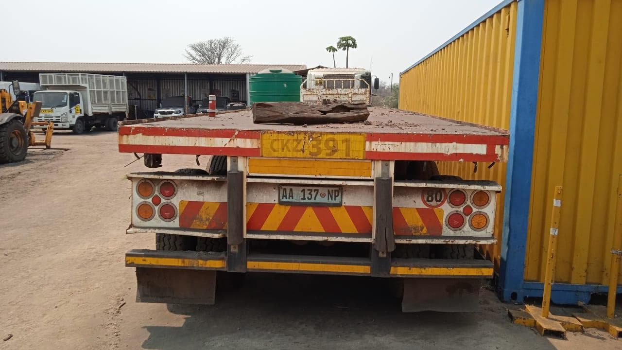 TOYOTA HINO 700 · — imagem 11