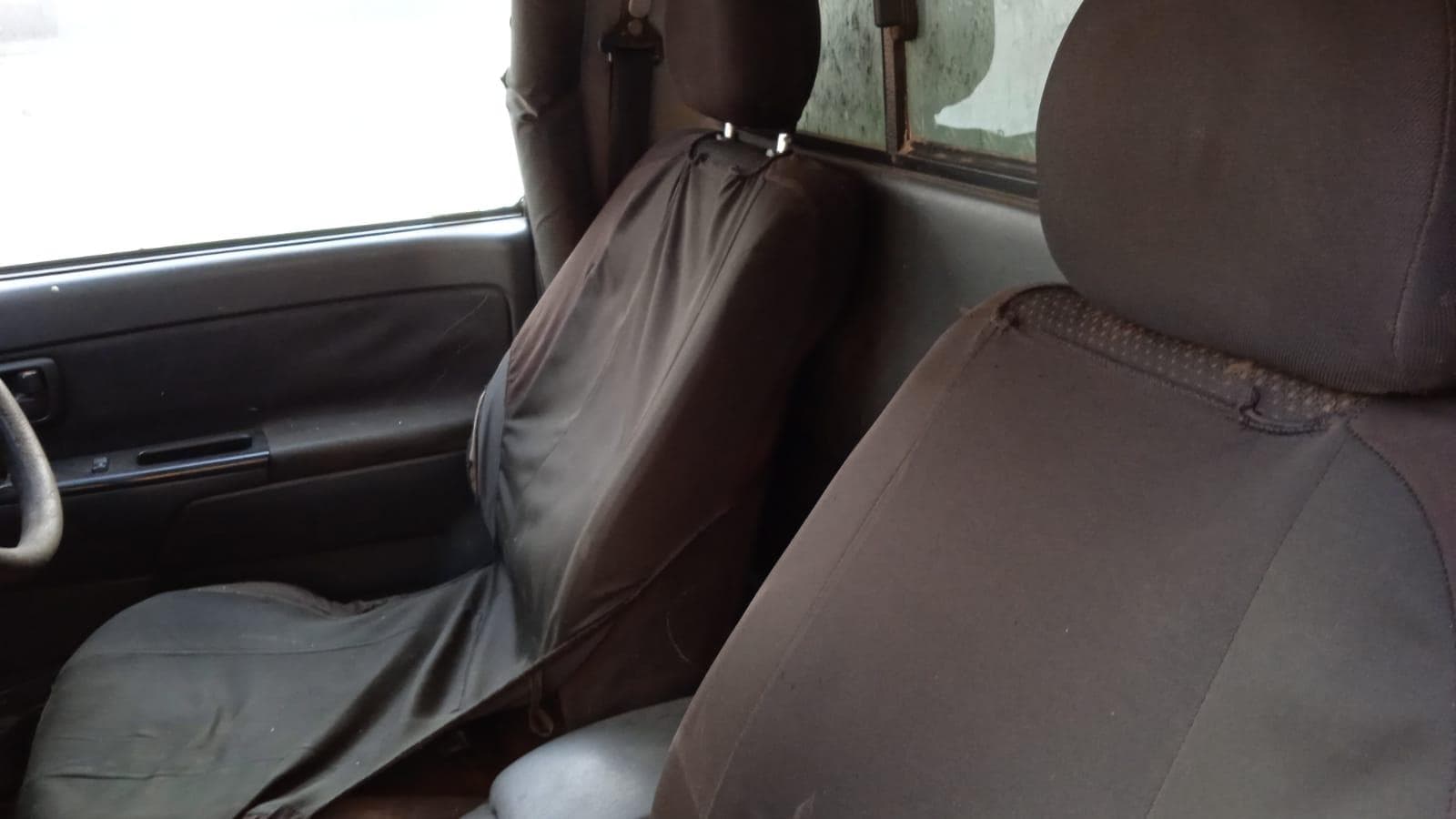 ISUZU KB300LE · — imagem 8