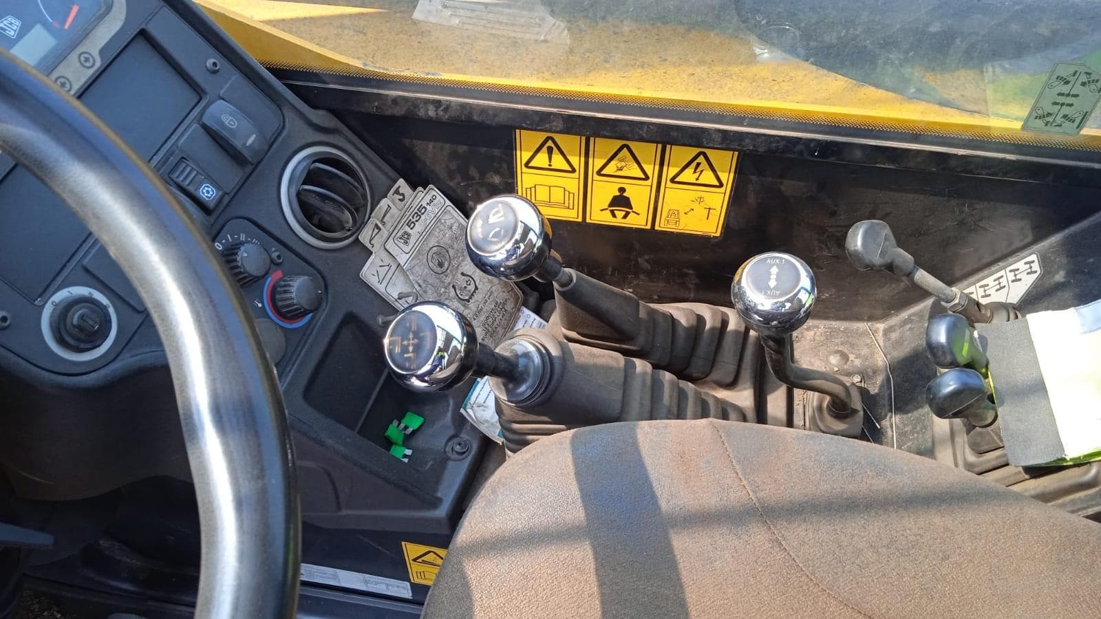 JCB 535-140 · — imagen 5