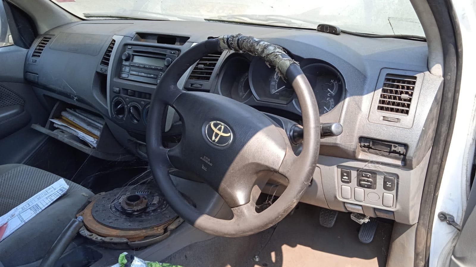 TOYOTA HILUX · — imagen 6