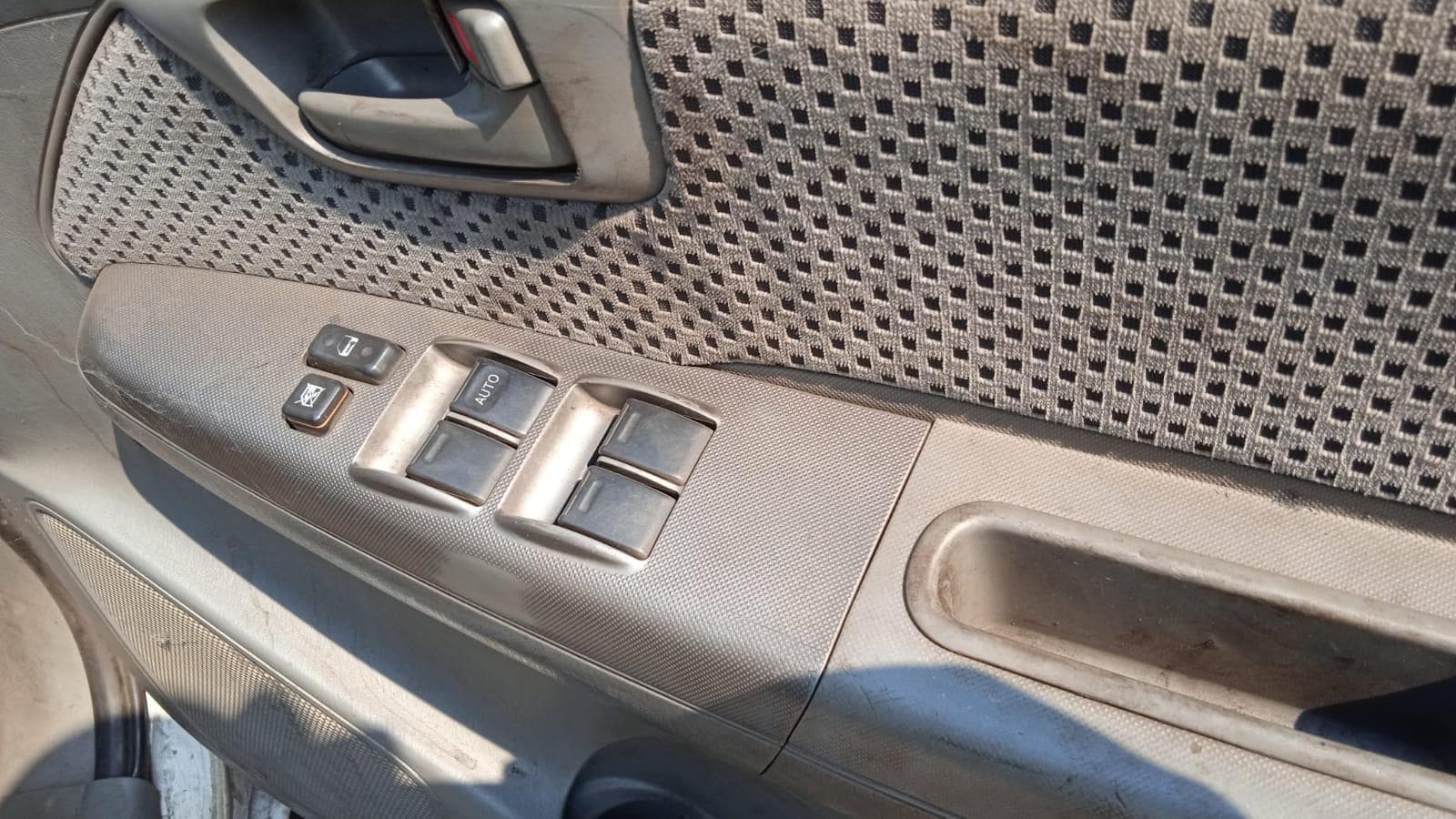 TOYOTA HILUX · — imagen 8