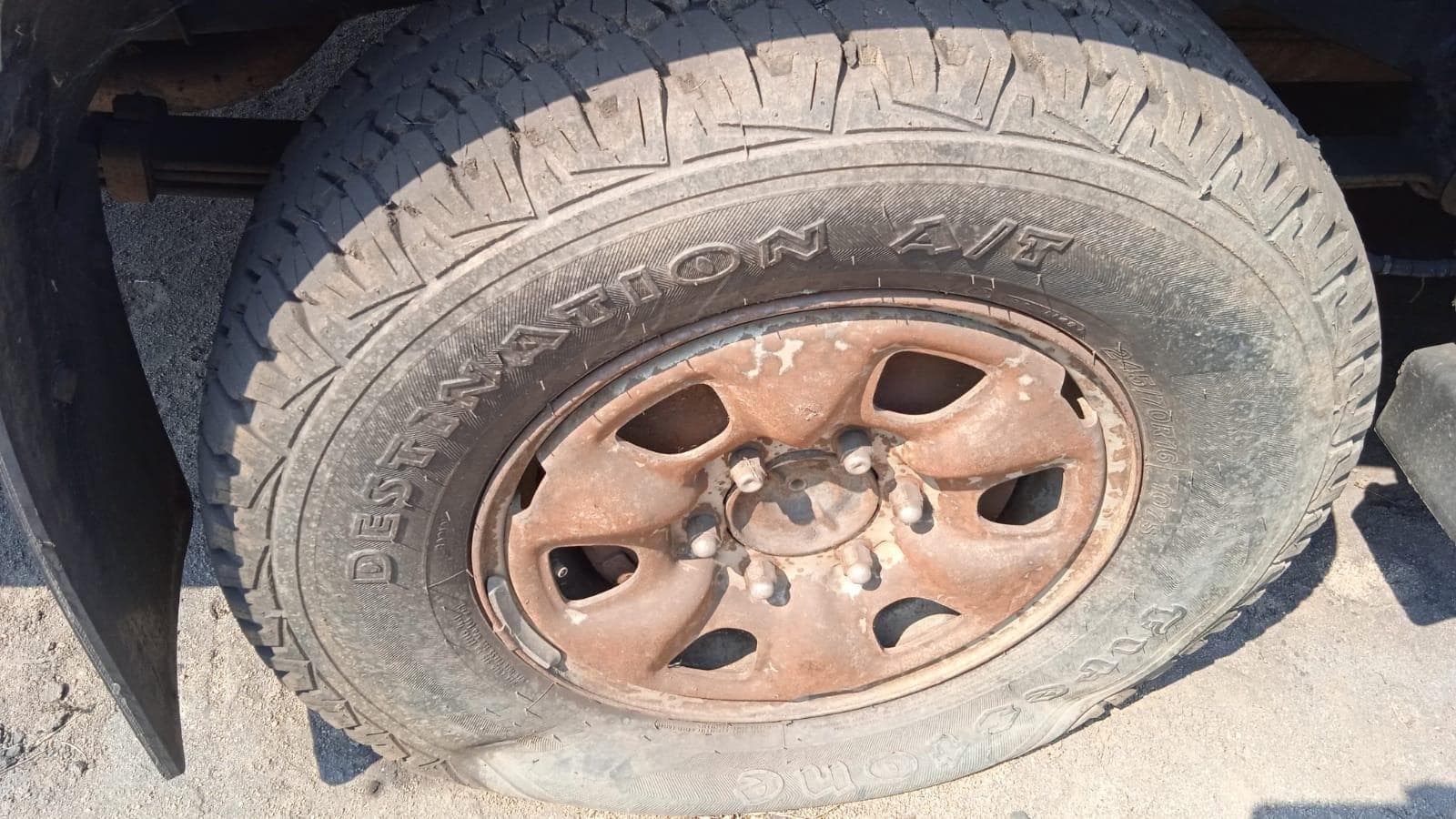 TOYOTA HILUX · — imagen 11