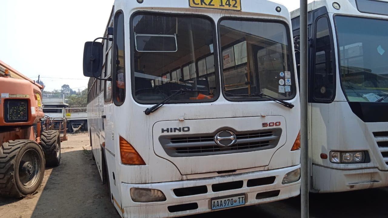Toyota Hino 500 · — image 10