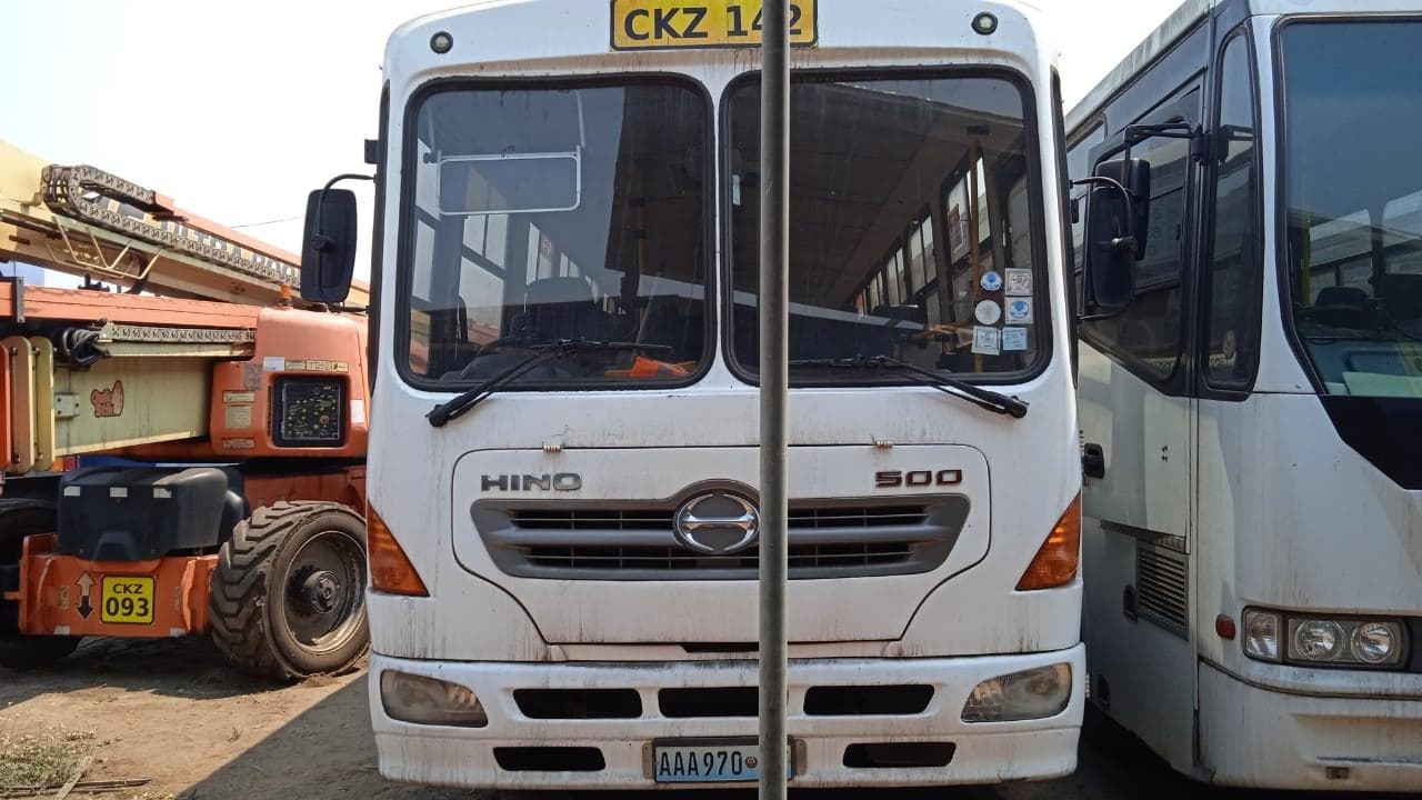 Toyota Hino 500 · — image 9