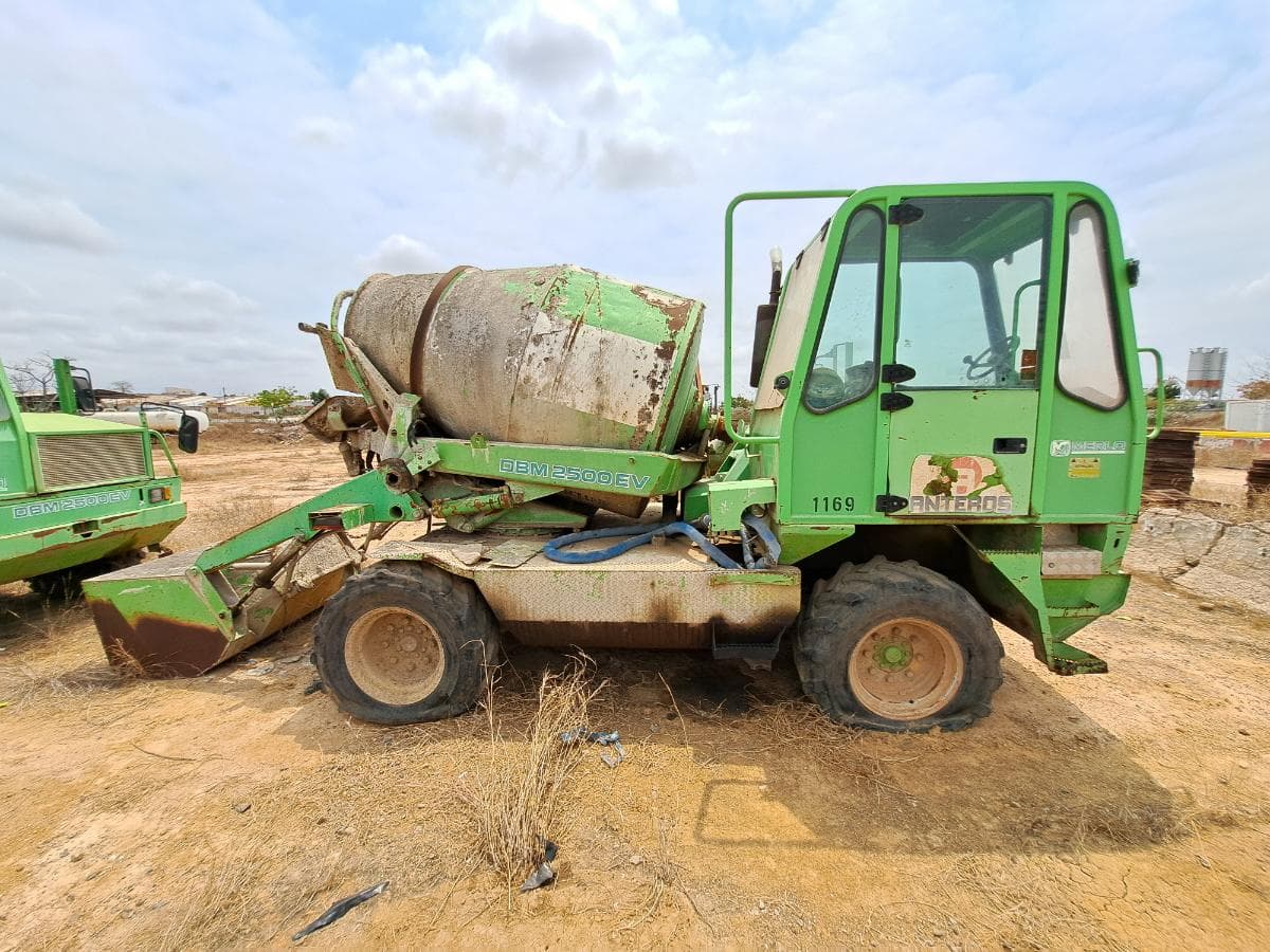Autobetoneira Merlo DBM 2500 EV — image 2