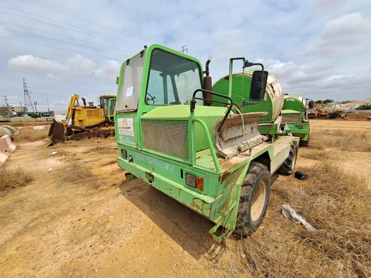 Autobetoneira Merlo DBM 2500 EV