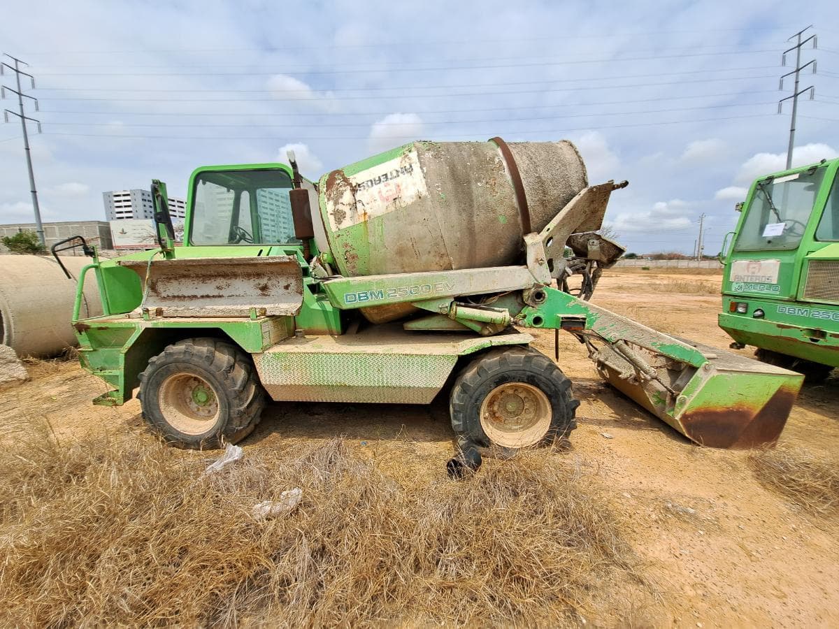 Autobetoneira Merlo DBM 2500 EV — image 7