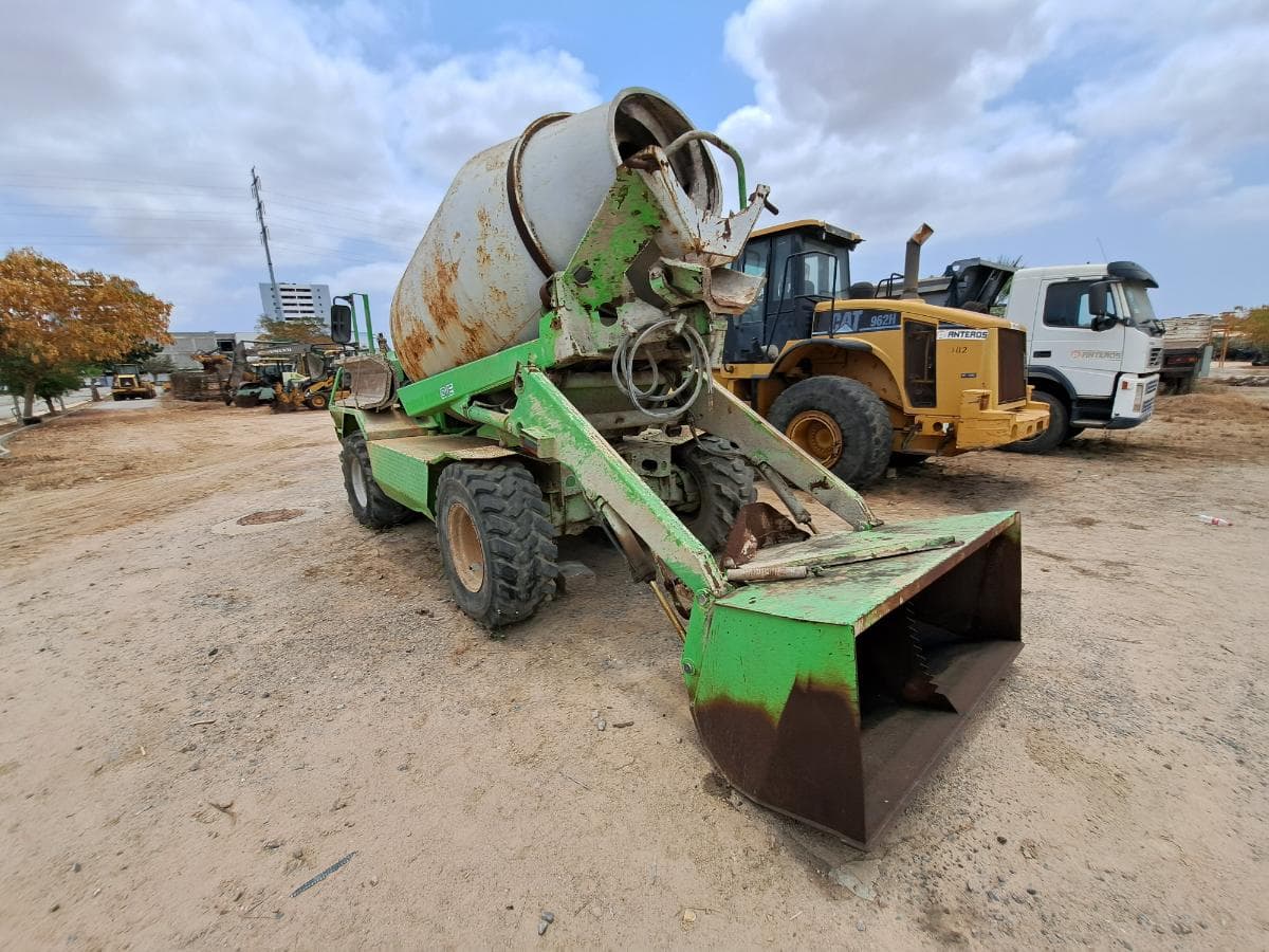 Autobetoneira Merlo DBM 3500EV — imagen 2
