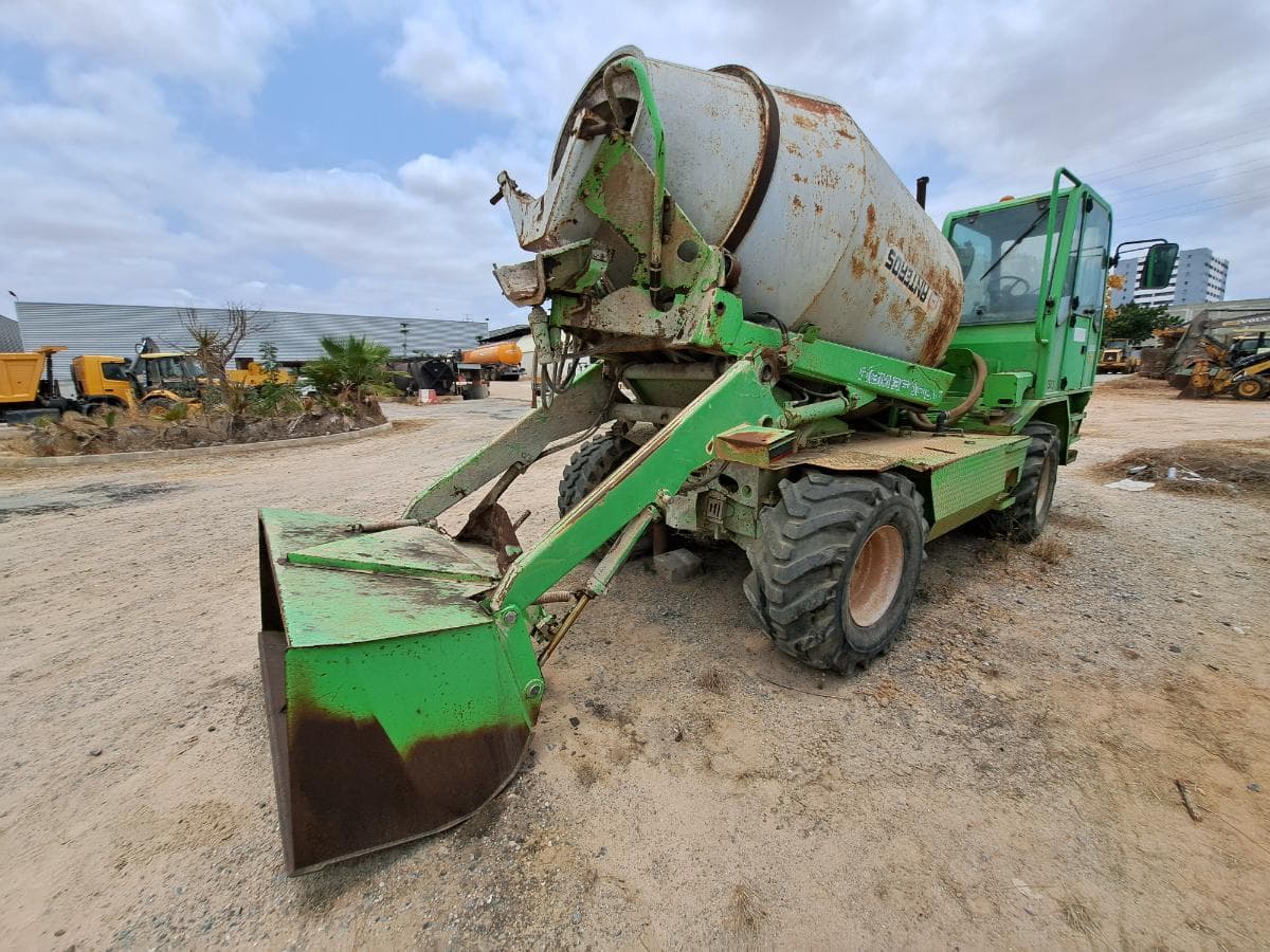 Autobetoneira Merlo DBM 3500EV — imagen 7