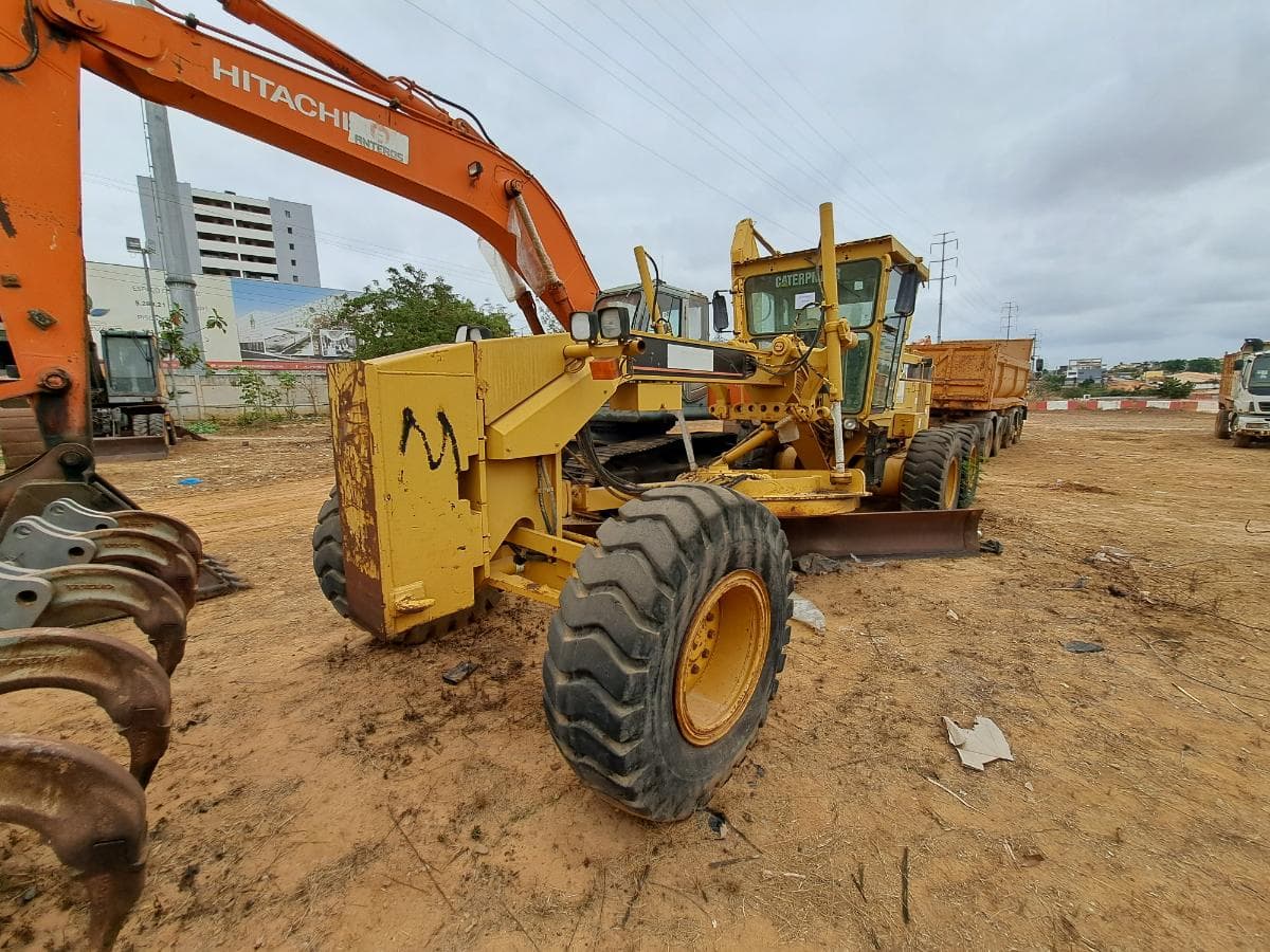 Motoniveladora CATERPILLAR — imagen 2