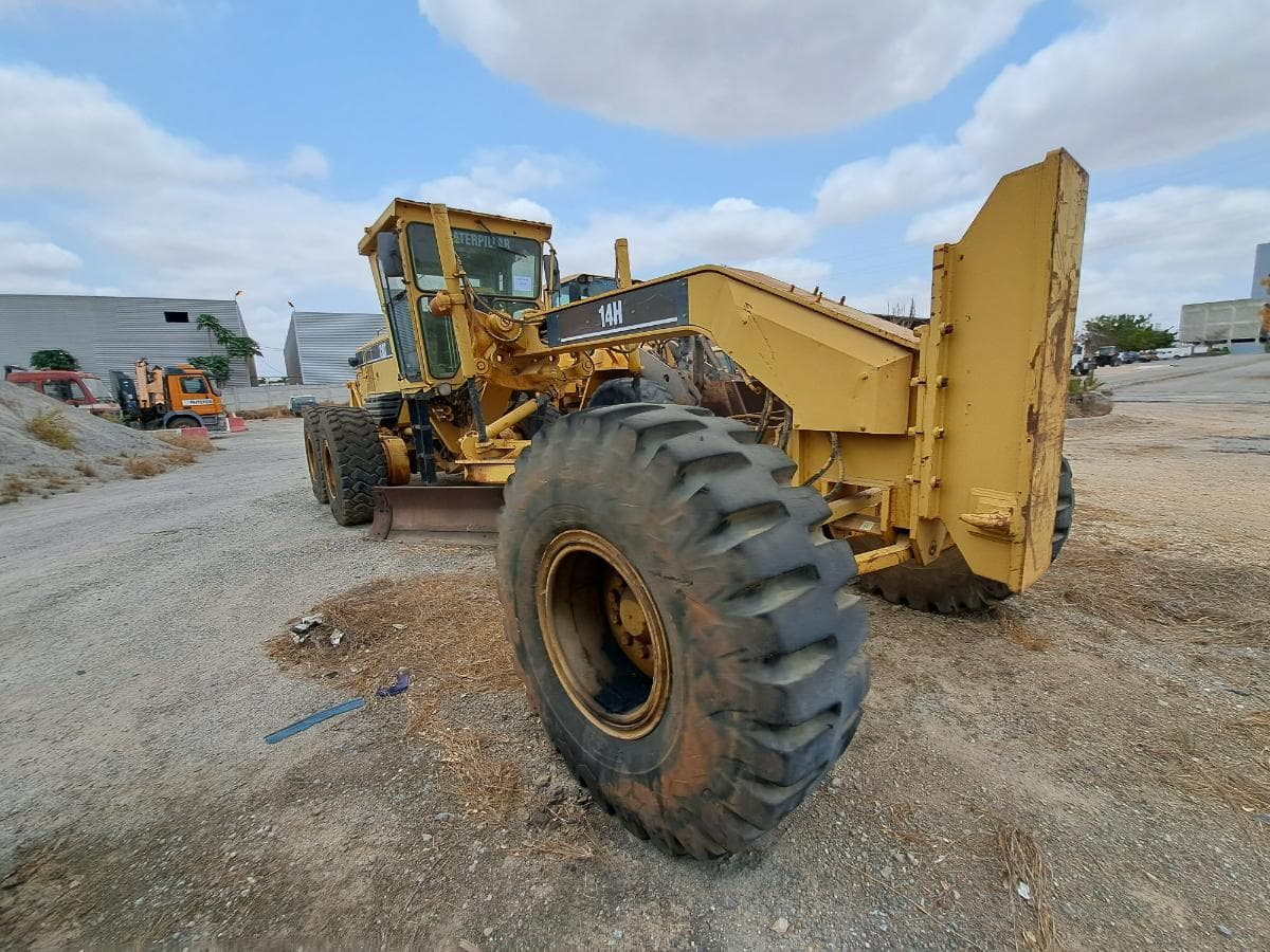 Motoniveladora CATERPILLAR — imagen 2