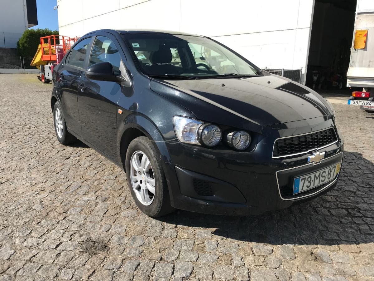 Chevrolet Aveo Sedan 1.2 · Ano 2012 — imagen 1