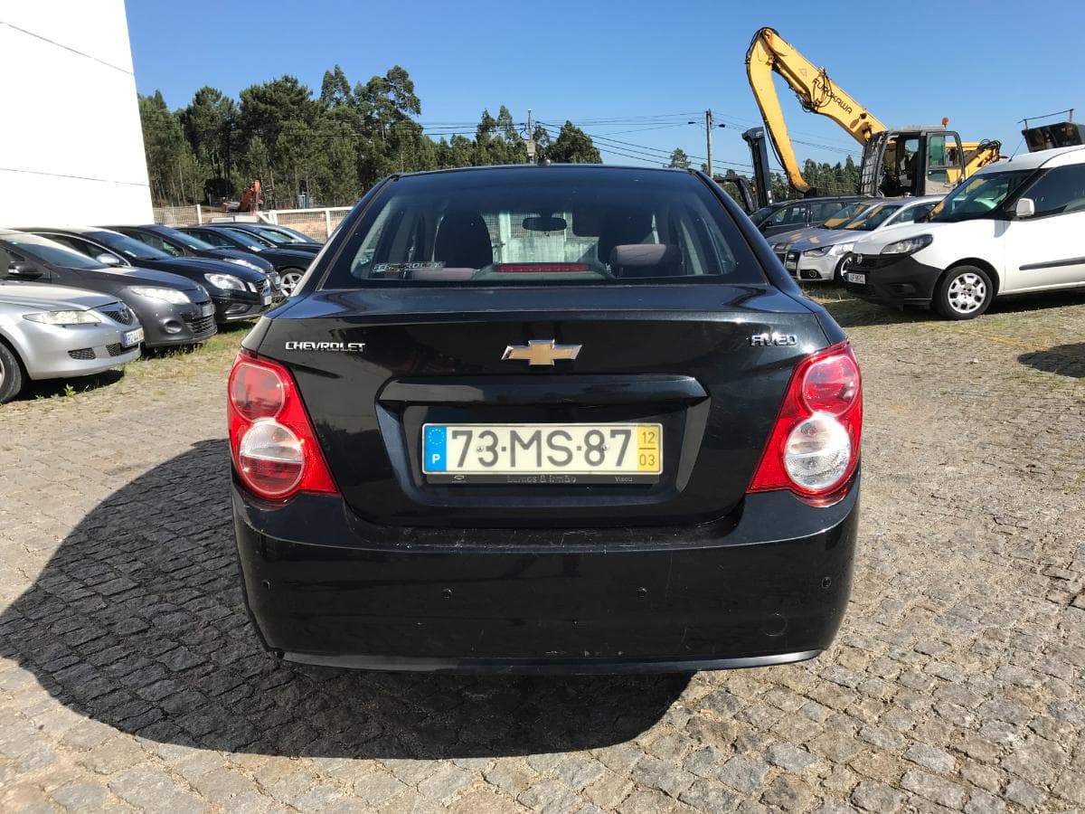 Chevrolet Aveo Sedan 1.2 · Ano 2012 — imagen 7