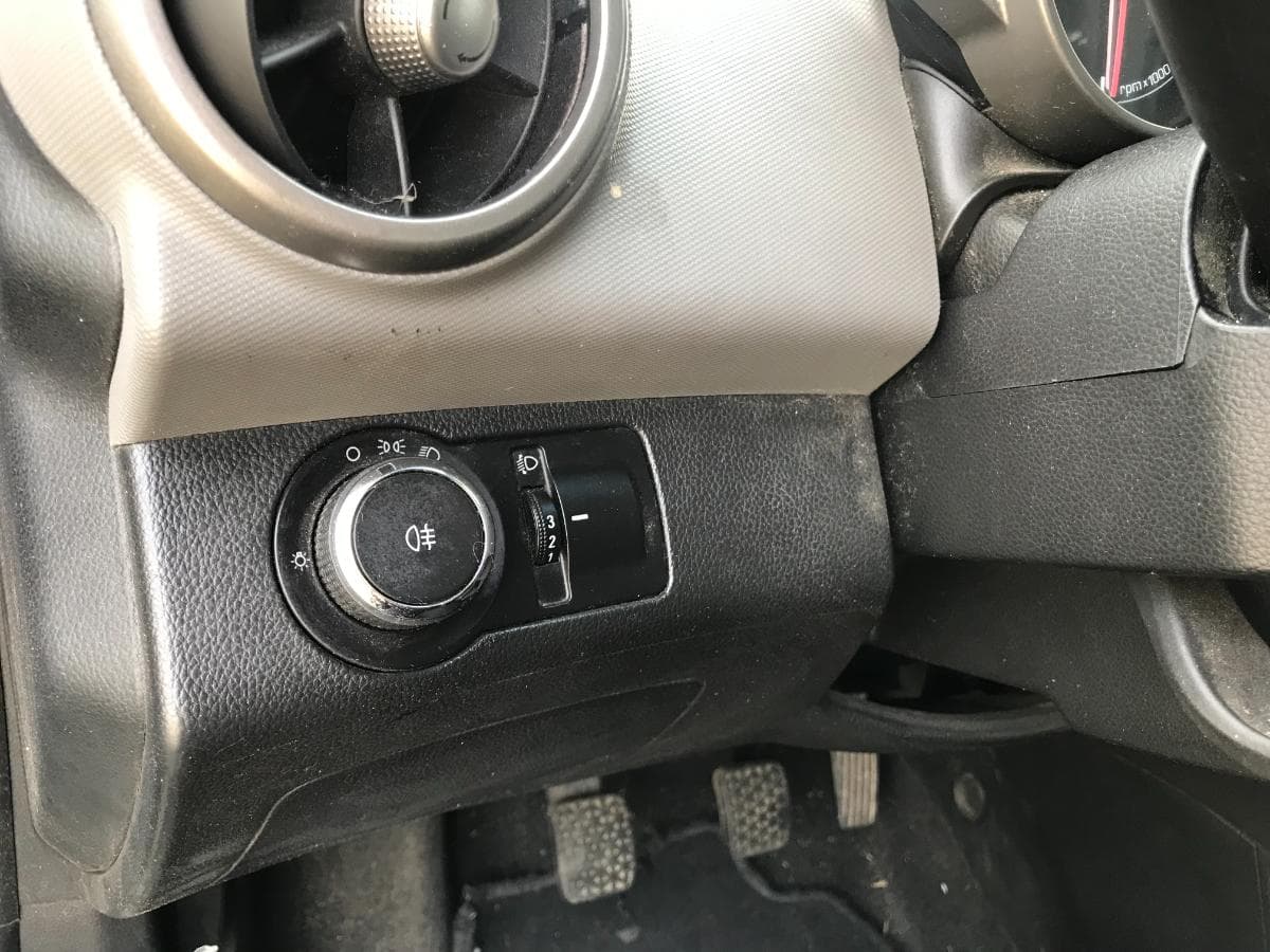 Chevrolet Aveo Sedan 1.2 · Ano 2012 — imagen 34
