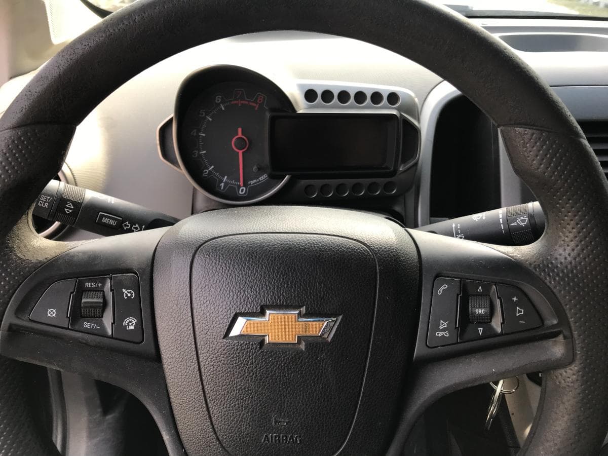 Chevrolet Aveo Sedan 1.2 · Ano 2012 — imagen 35