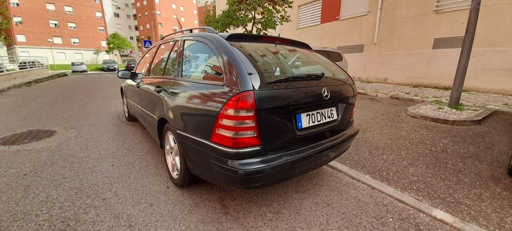 Mercedes-Benz C220 CDI · Year 2003 — image 6