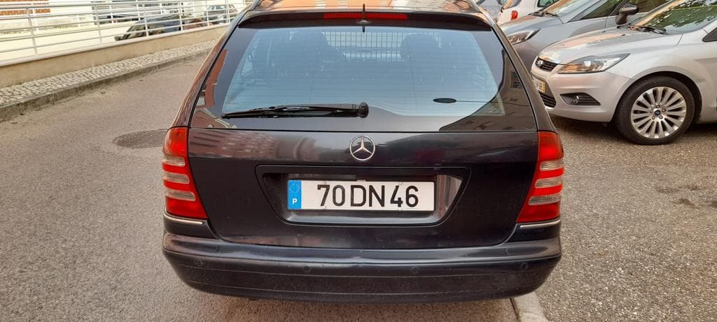 Mercedes-Benz C220 CDI · Year 2003 — image 7