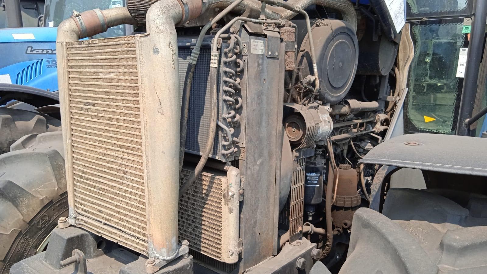NEW HOLLAND TM7030 · — imagem 8