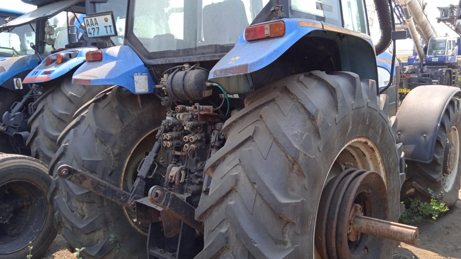 NEW HOLLAND TM7030 · — imagem 10