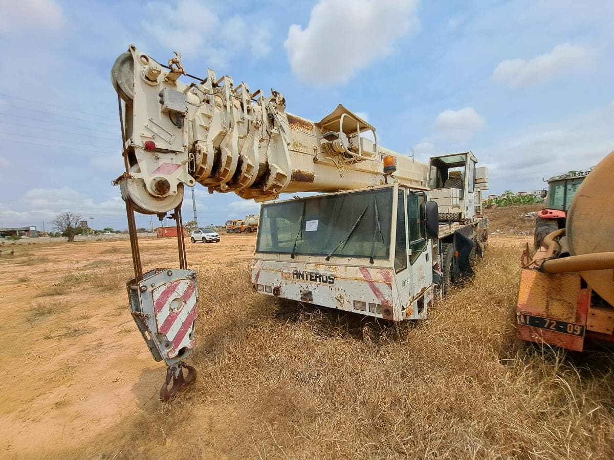Auto grua da DEMAG AC 155 50T — imagen 1