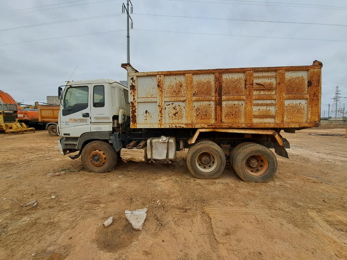 Camião basculante ISUZU · Belas — imagem 12