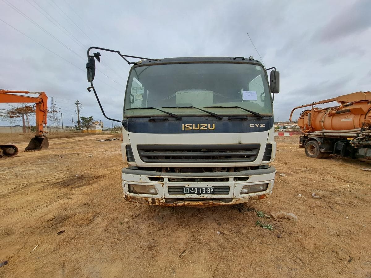 Camião basculante ISUZU · Belas — imagem 3