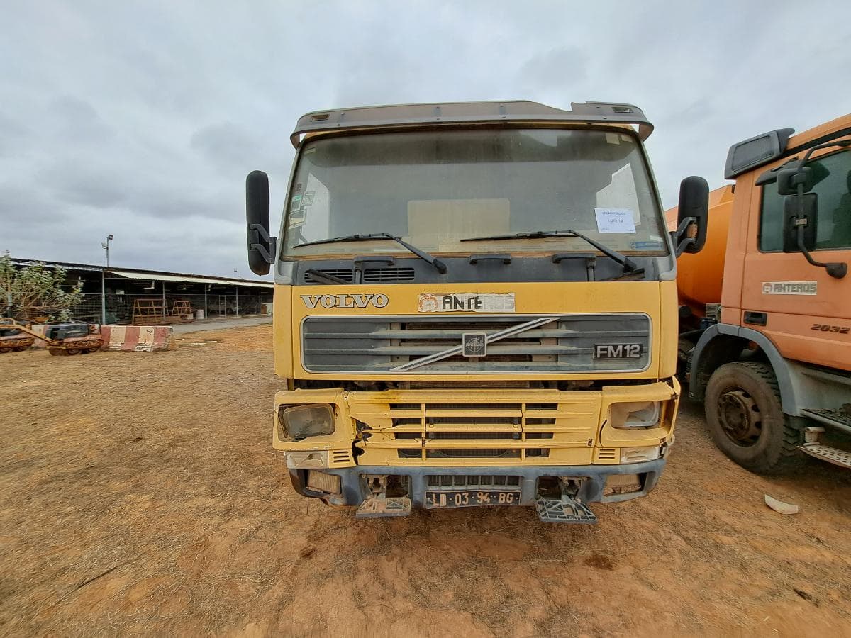 Camião basculante VOLVO FM12 — imagen 2