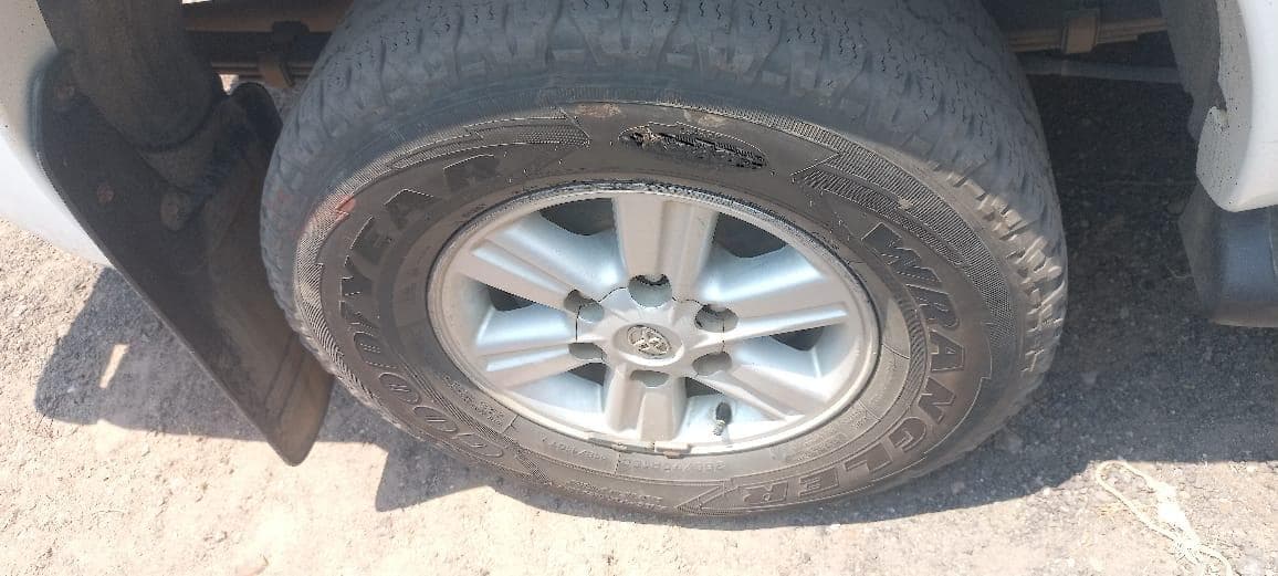 Toyota Hilux · — imagem 5