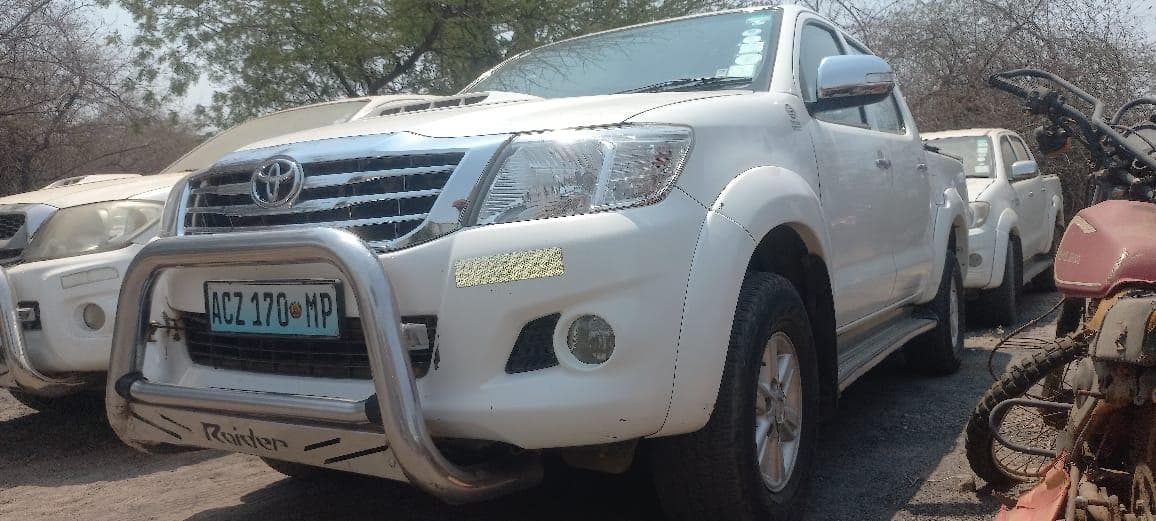 Toyota Hilux ·