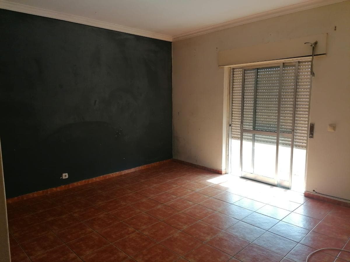 Moradia V3 c/ 2 Lugares de Garagem · Charneca da Caparica, Almada — imagen 7