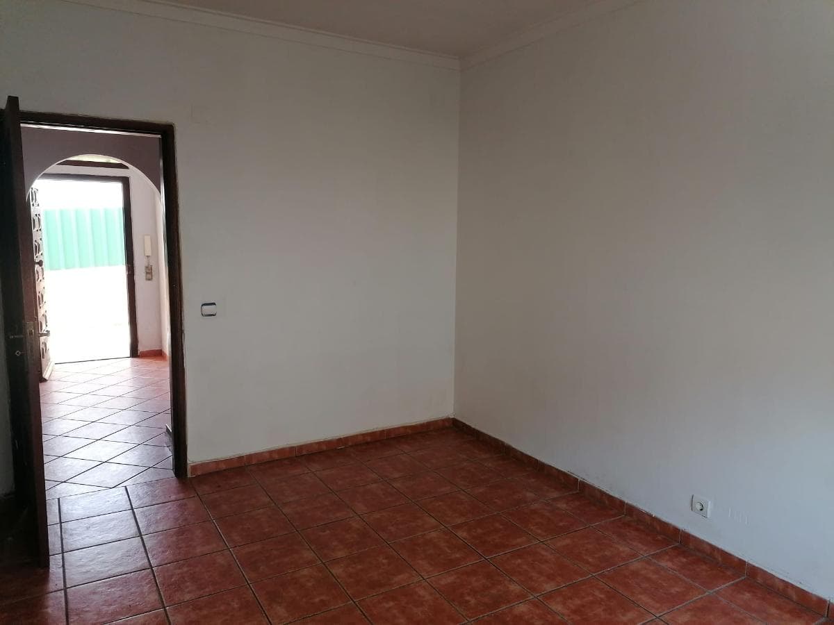 Moradia V3 c/ 2 Lugares de Garagem · Charneca da Caparica, Almada — imagen 13