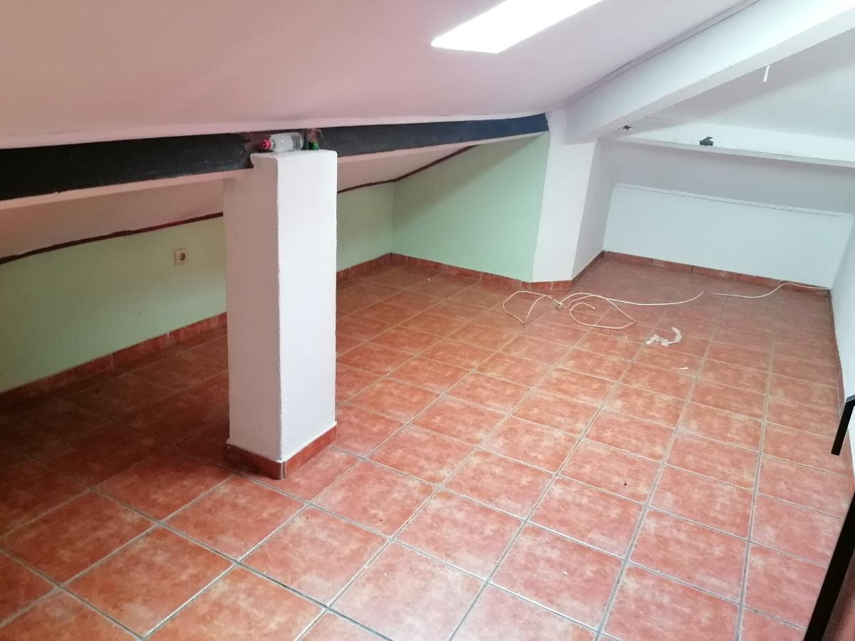 Moradia V3 c/ 2 Lugares de Garagem · Charneca da Caparica, Almada — imagen 23