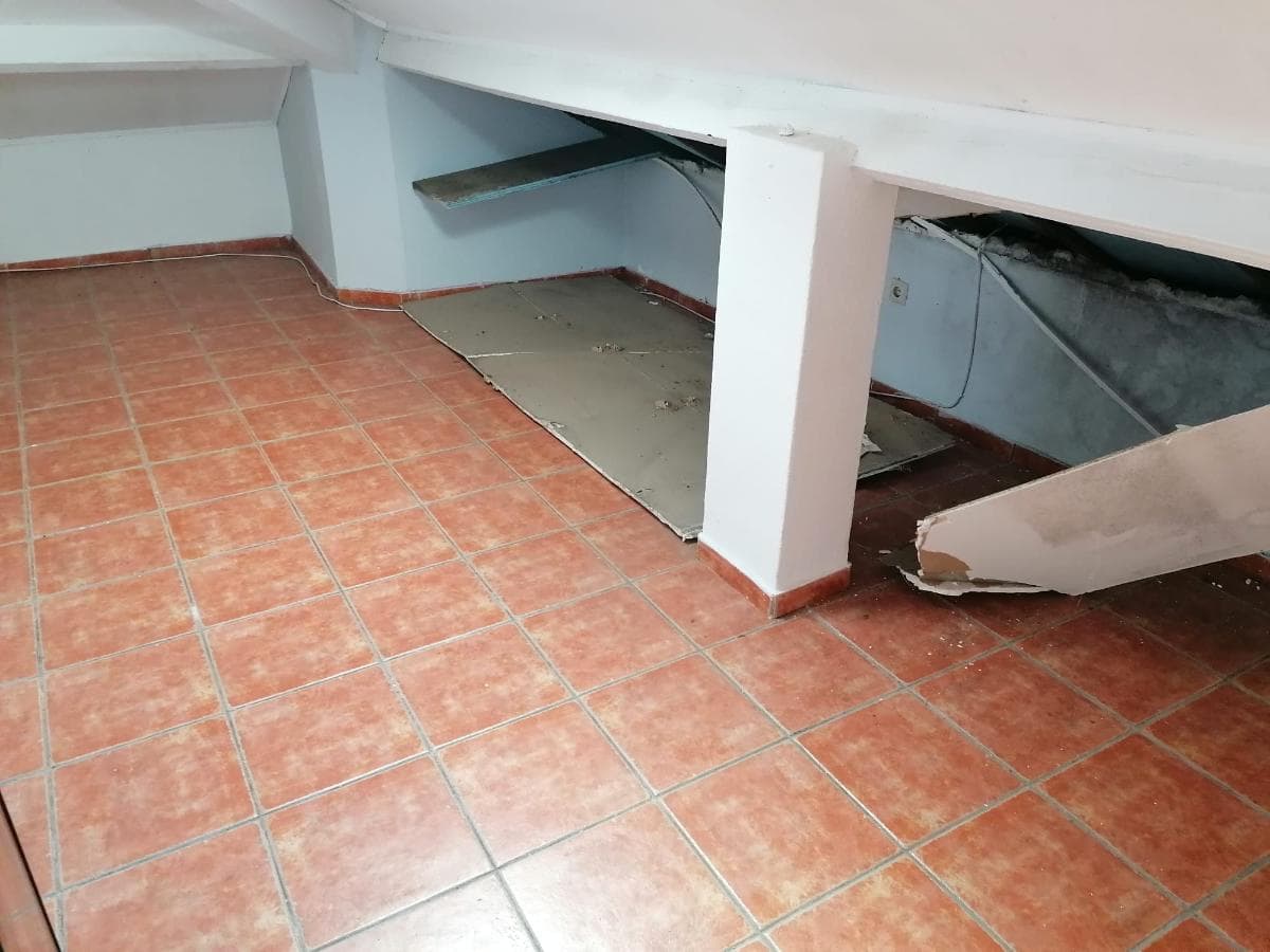 Moradia V3 c/ 2 Lugares de Garagem · Charneca da Caparica, Almada — imagen 26