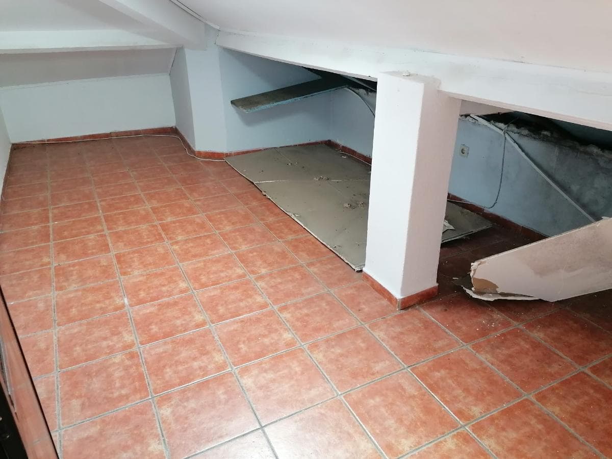 Moradia V3 c/ 2 Lugares de Garagem · Charneca da Caparica, Almada — imagen 33