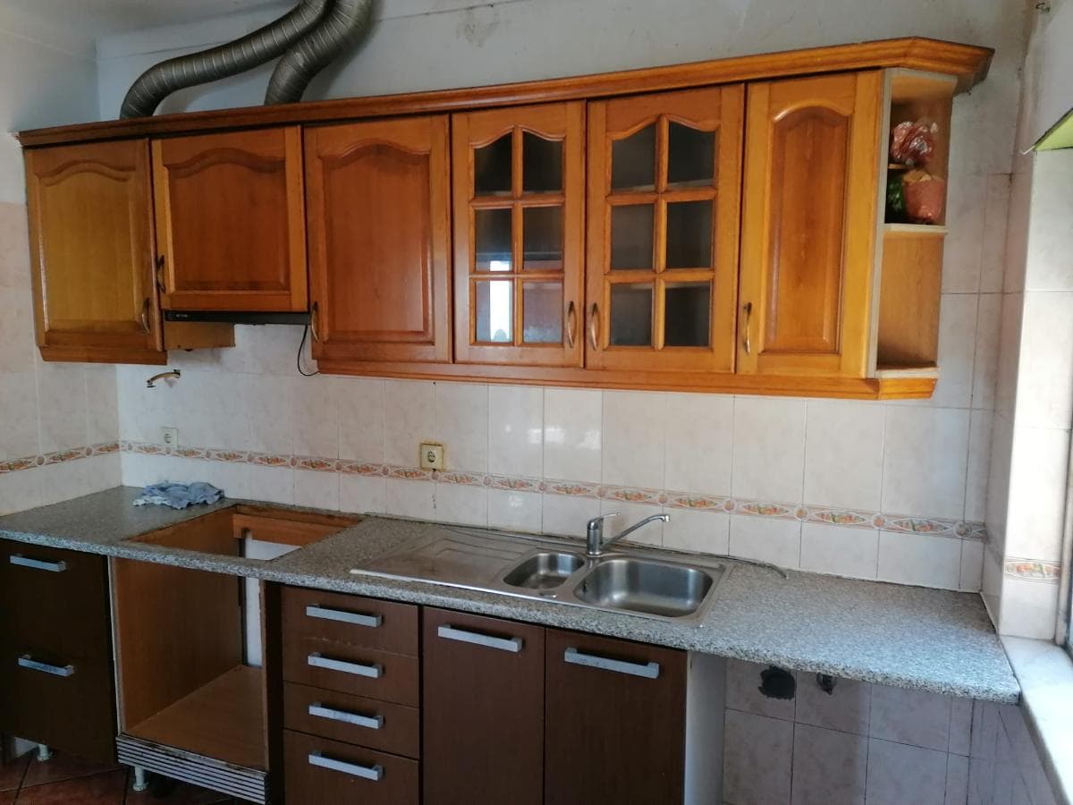 Moradia V3 c/ 2 Lugares de Garagem · Charneca da Caparica, Almada — imagen 34