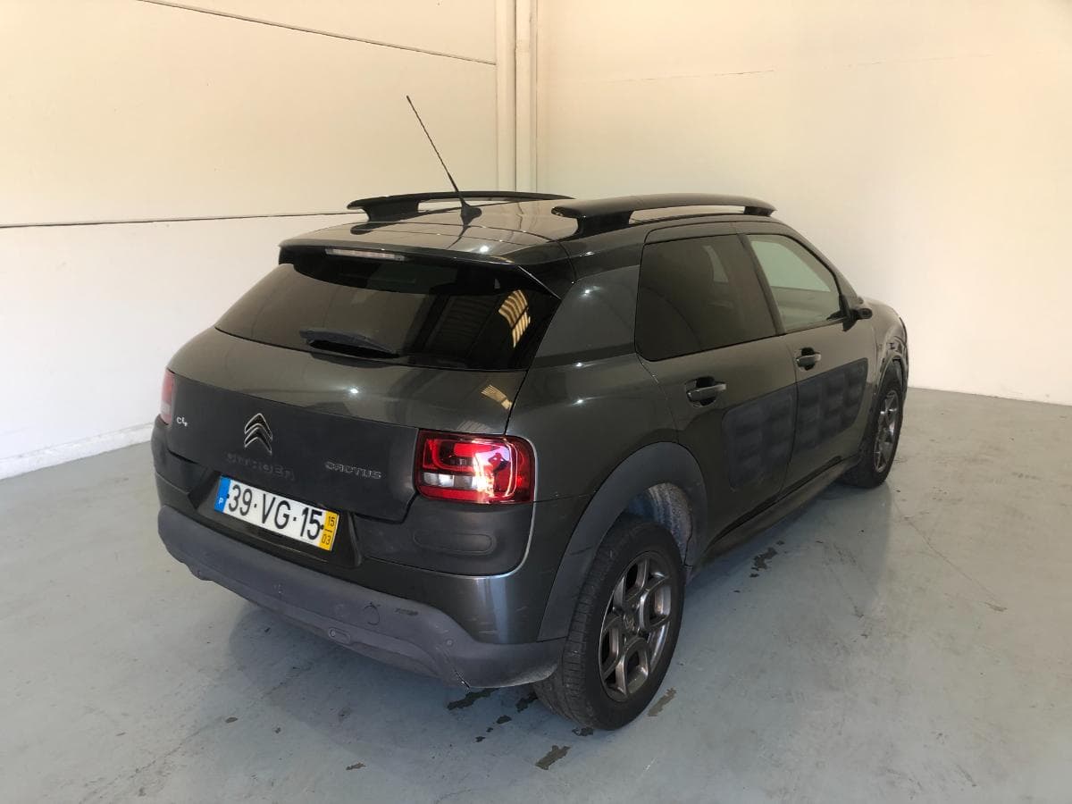 Citroën C4 Cactus 1.6 Blue HDI · Ano 2015 — imagen 6