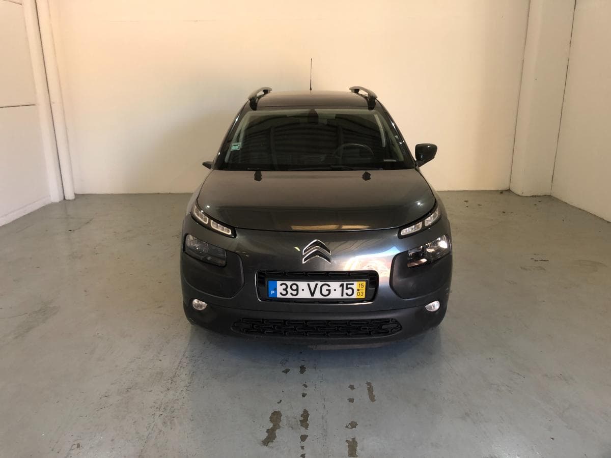 Citroën C4 Cactus 1.6 Blue HDI · Ano 2015 — imagen 3
