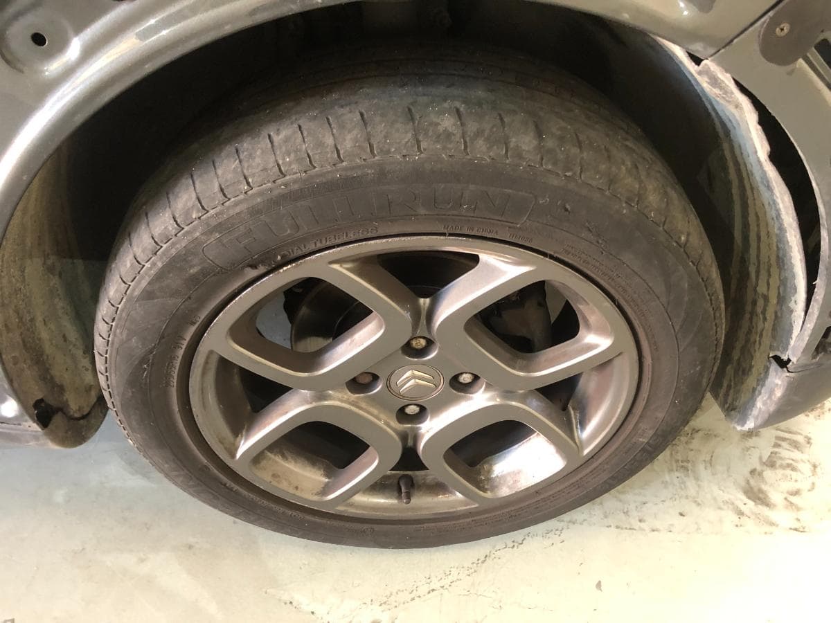 Citroën C4 Cactus 1.6 Blue HDI · Ano 2015 — imagen 20