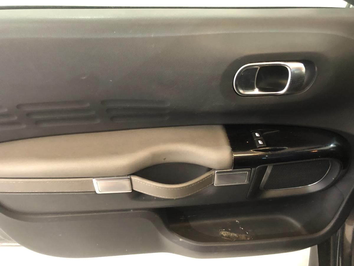 Citroën C4 Cactus 1.6 Blue HDI · Ano 2015 — imagen 29