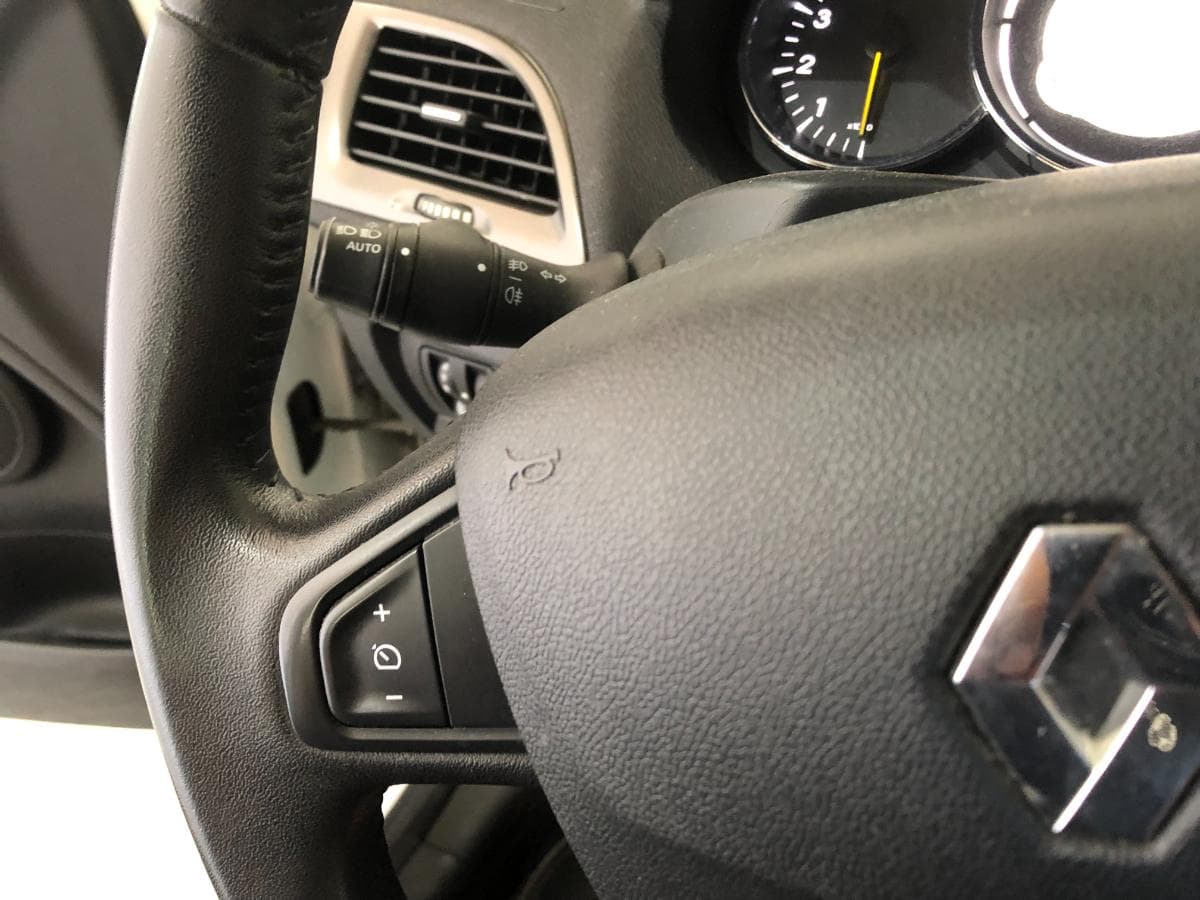 Renault Mégane 1.5 DCI · Ano 2013 — imagen 25