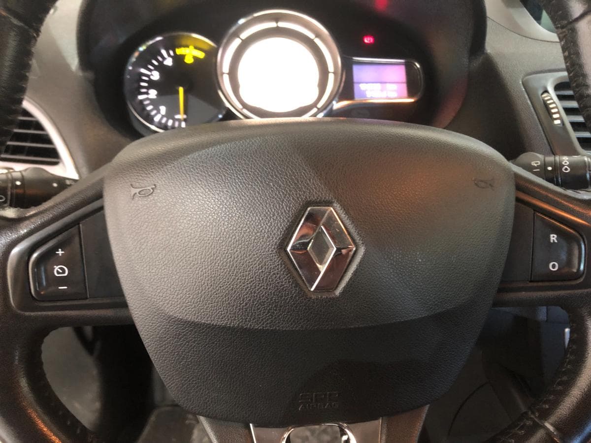 Renault Mégane 1.5DCI · Ano 2015 — image 26