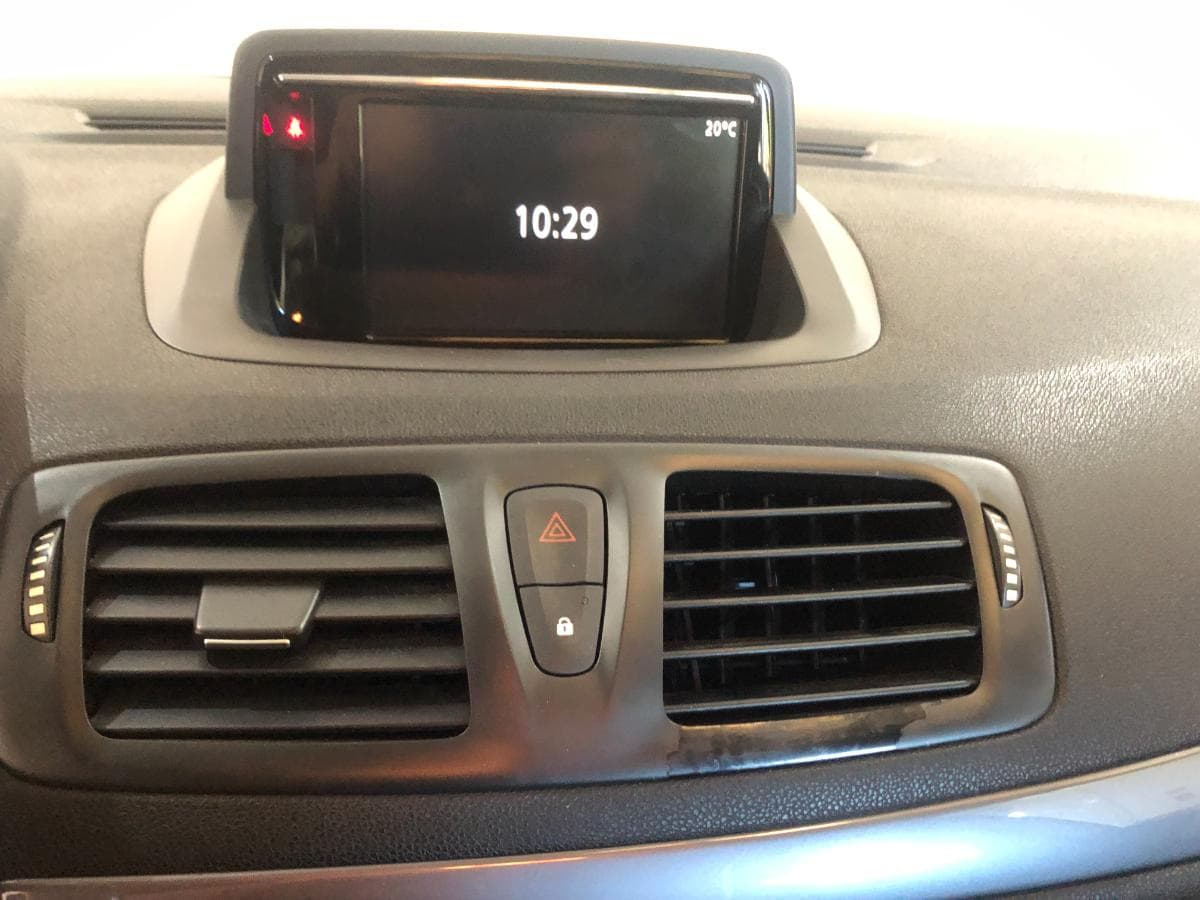 Renault Mégane 1.5DCI · Ano 2015 — image 38