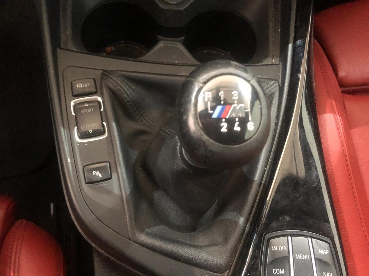 BMW 116D · Ano 2017 — image 36