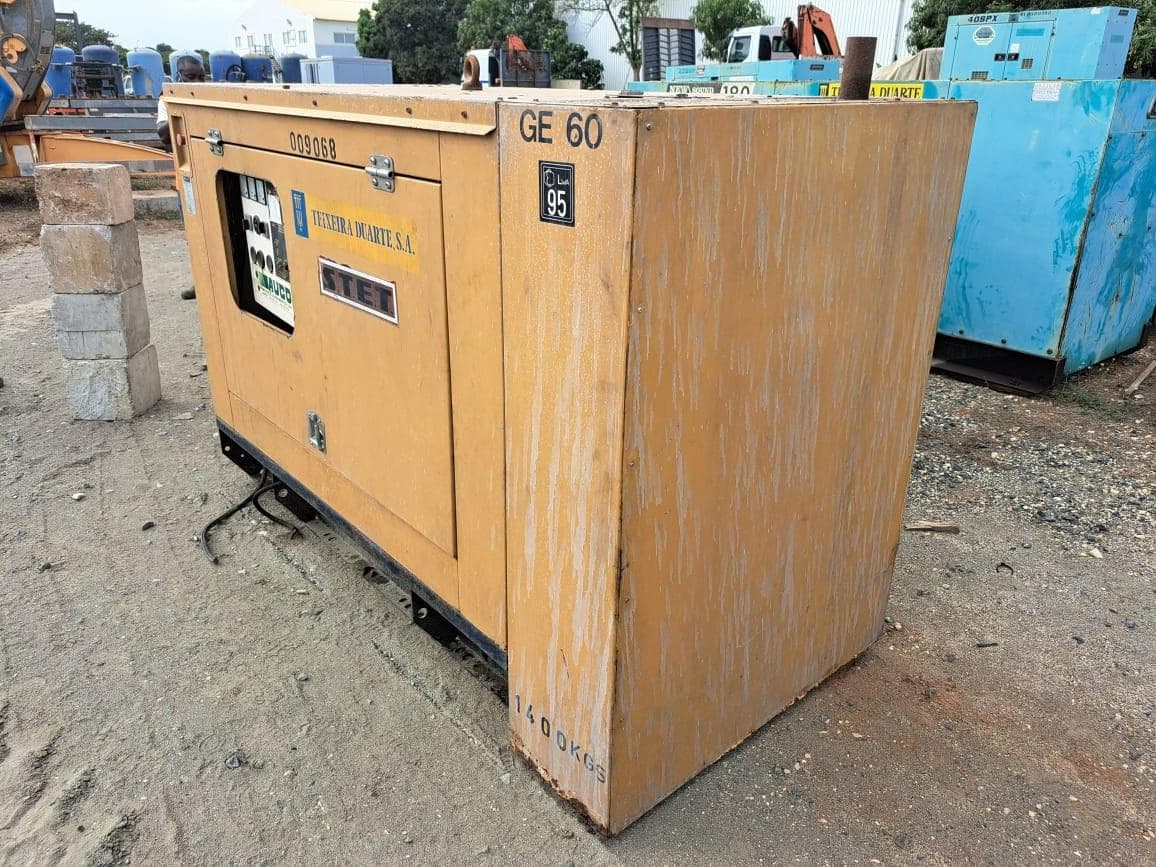 Gerador (60KVA) OLYMPIAN GE60 · Viana