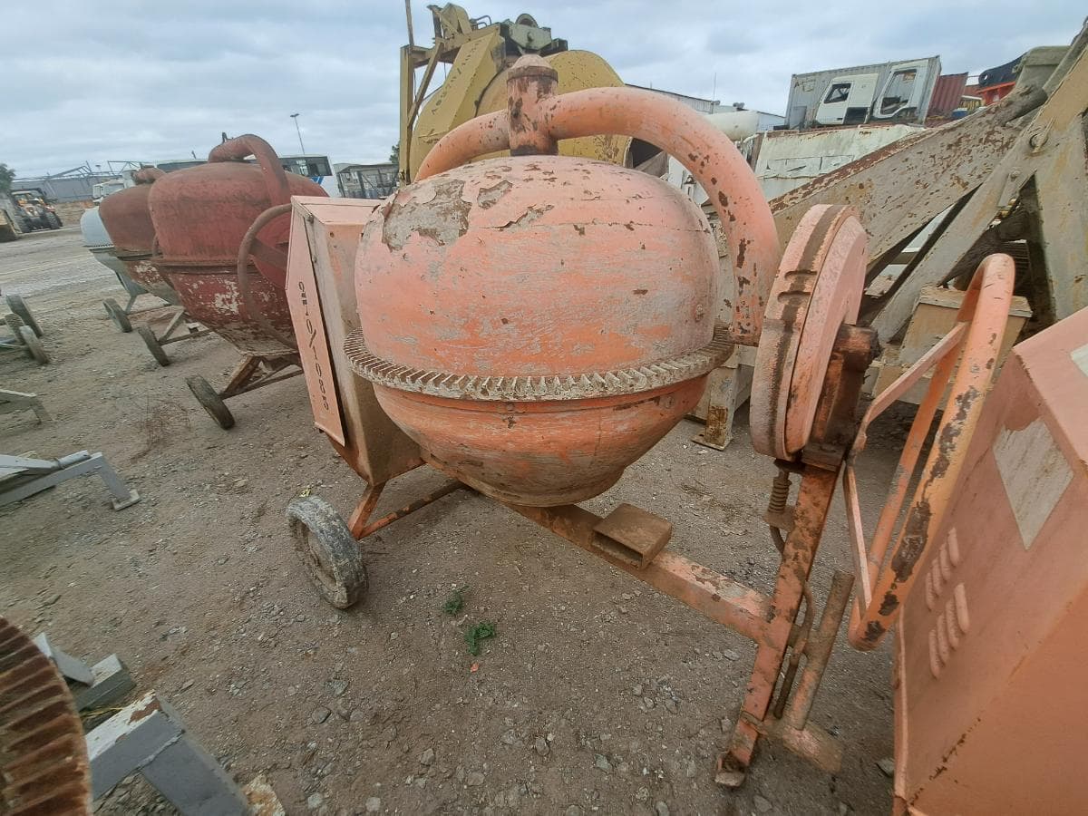 BETONEIRA DIESEL · Viana — image 4