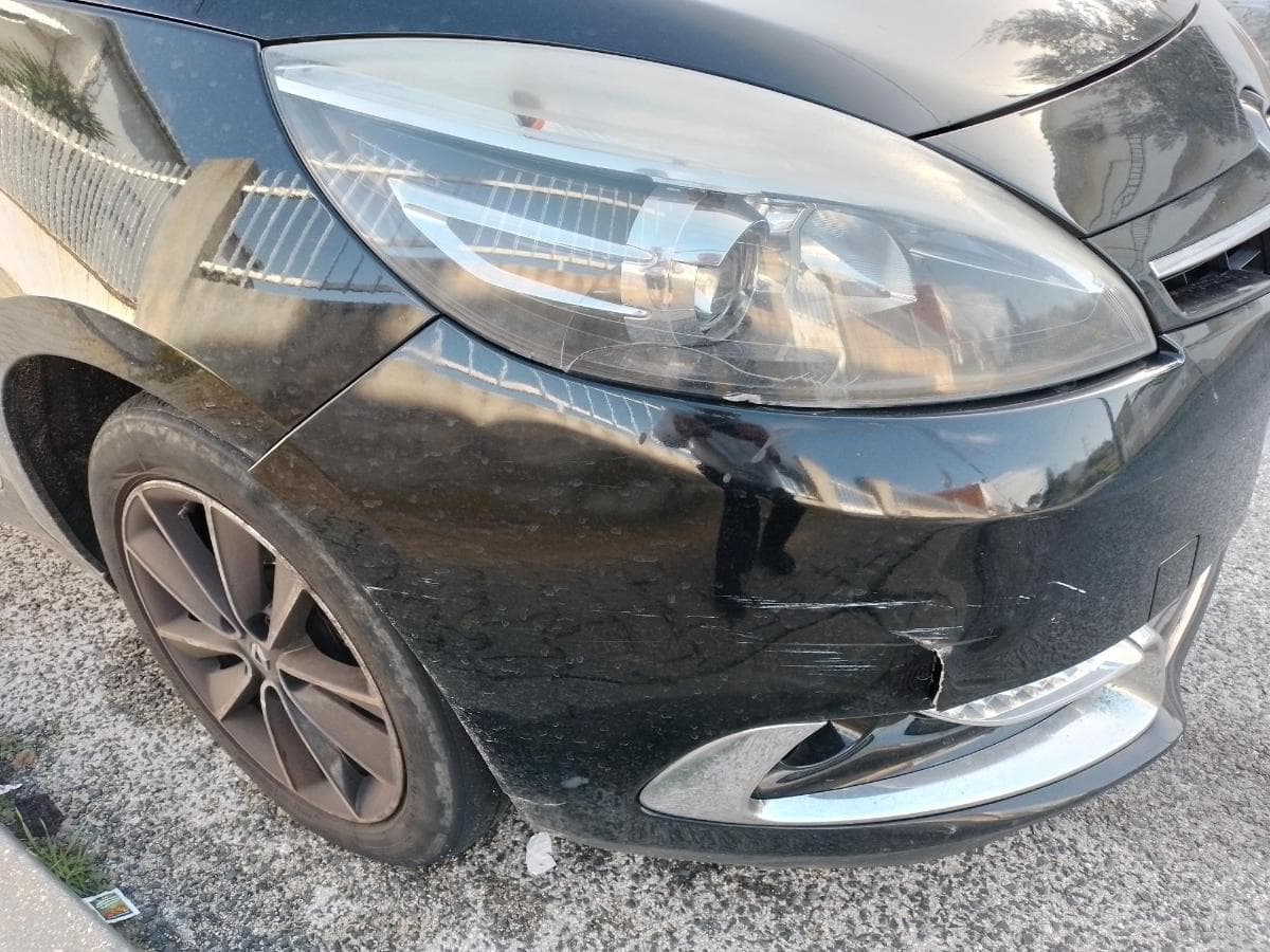 Renault Mégane Scénic 1.5DCI · Ano 2014 — imagem 3