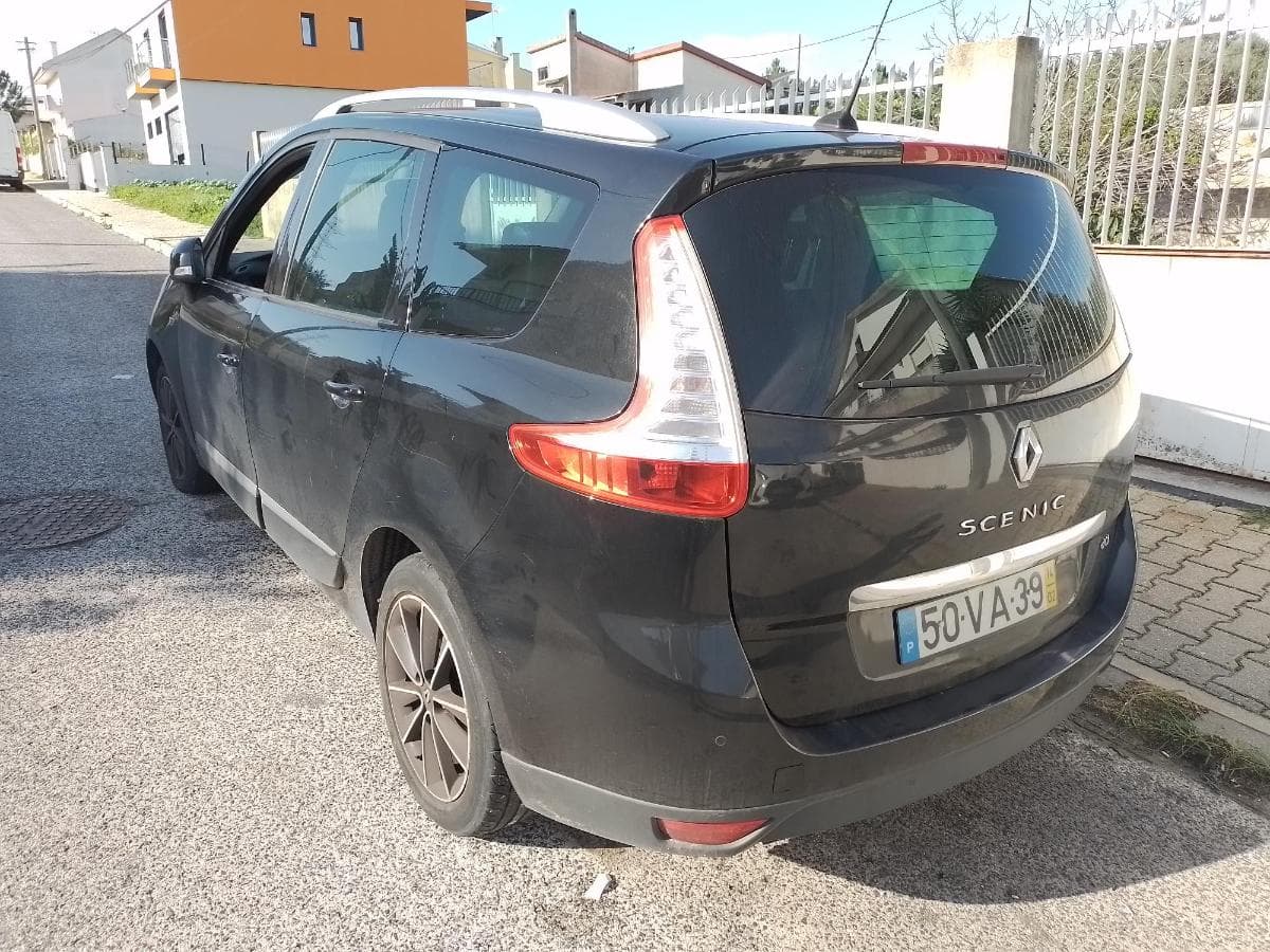Renault Mégane Scénic 1.5DCI · Ano 2014 — imagem 4