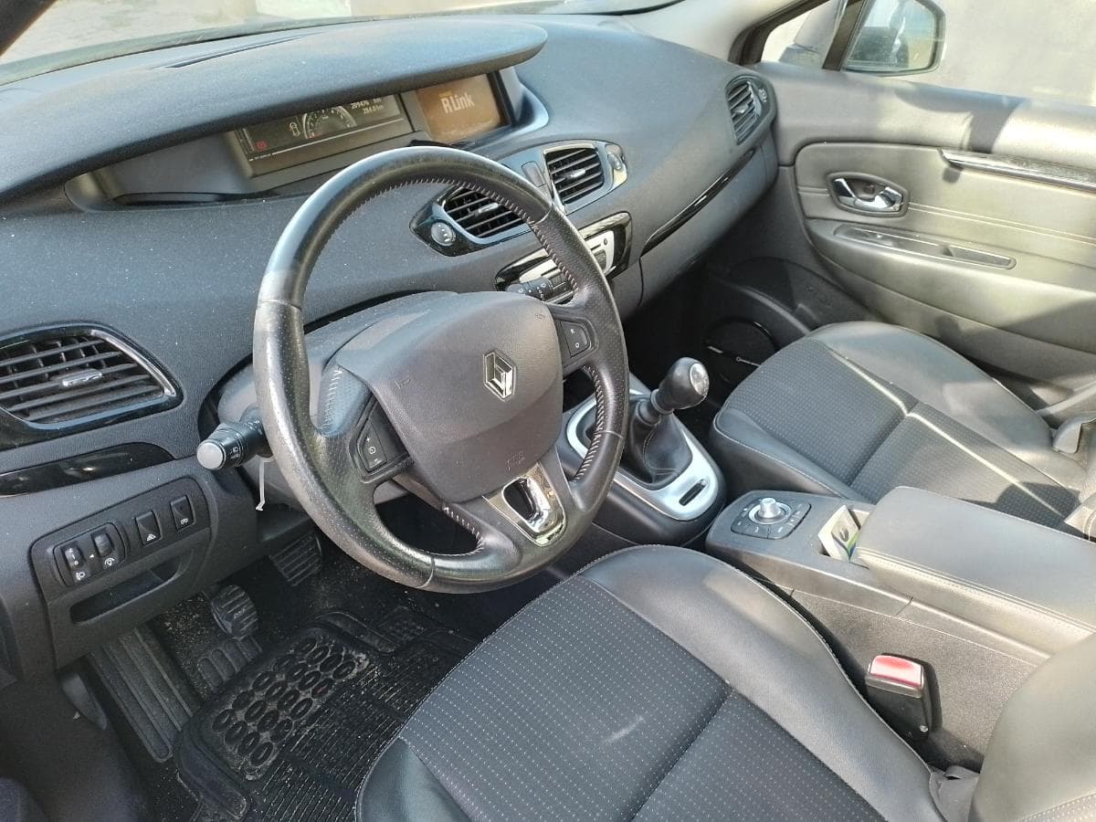Renault Mégane Scénic 1.5DCI · Ano 2014 — imagem 6